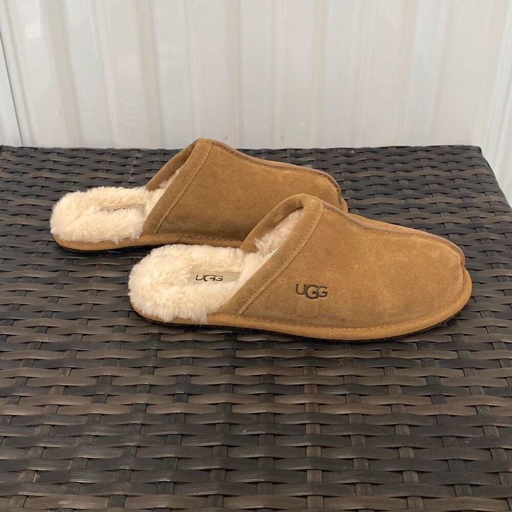 UGG Scuff suede slippers women’s size 6
